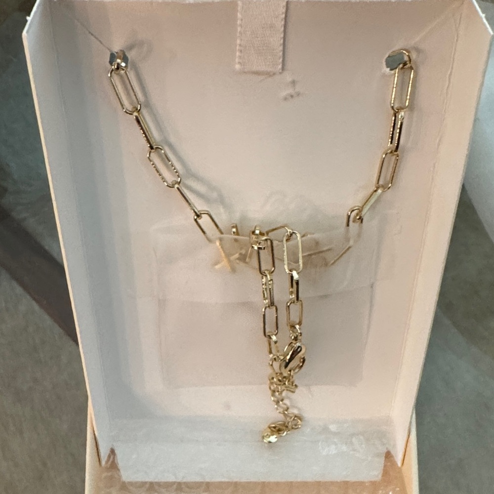 Camila Coelho Gold colored Chain Necklace with Mother of Pearl Pendant - Picture 3 of 4